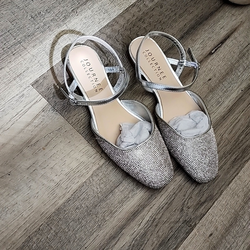 Journee Collection size 8